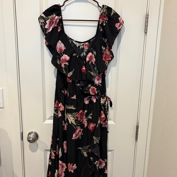 indulge Dresses & Skirts - Indulge Elegant Black and Pink Floral Maxi Dress